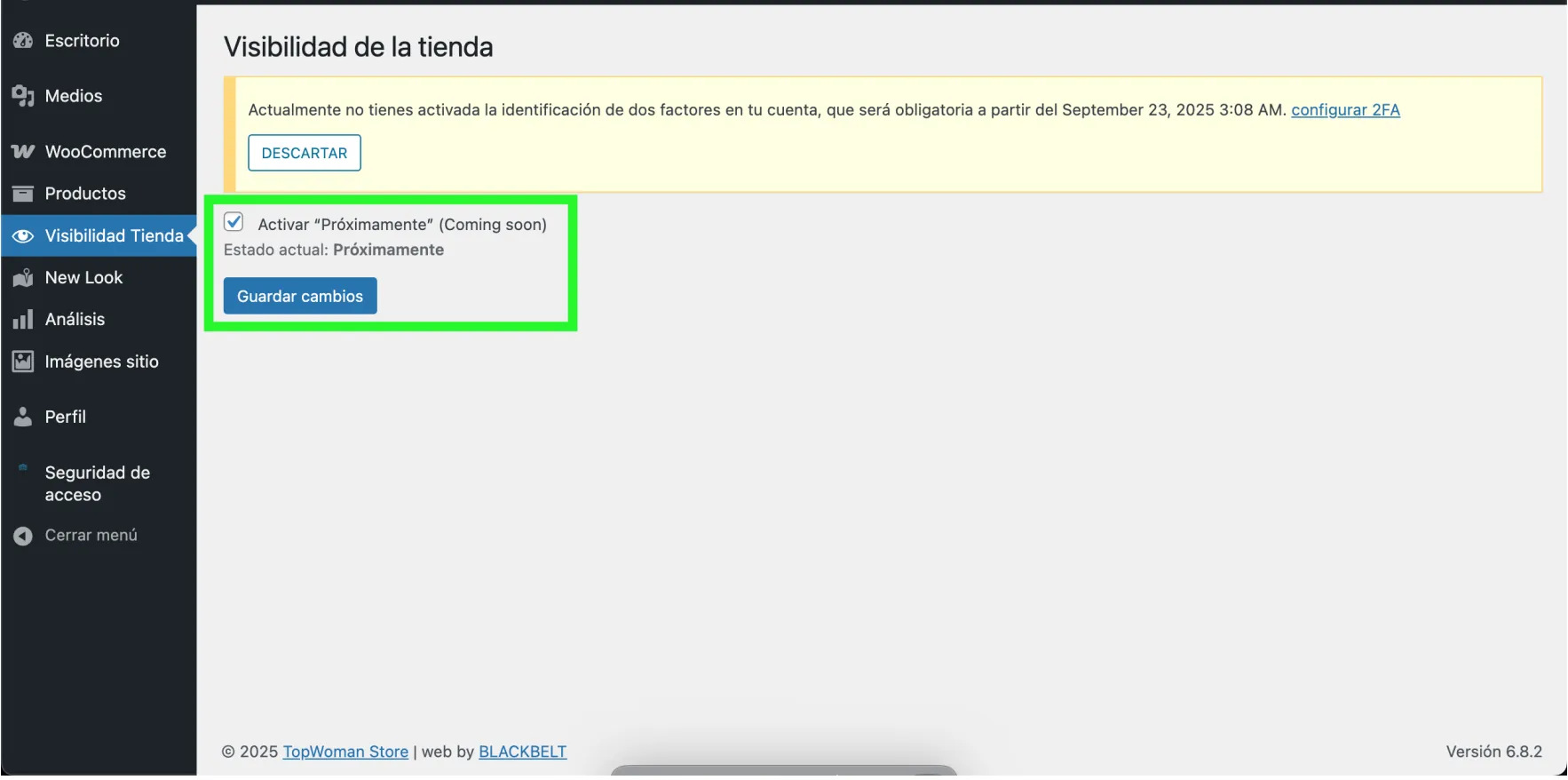 Pantalla de WordPress mostrando la casilla Activar Próximamente y el botón Guardar cambios